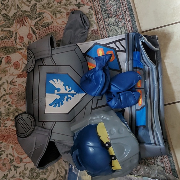 Lego NEXO Knights Clay Costume - Picture 3 of 10